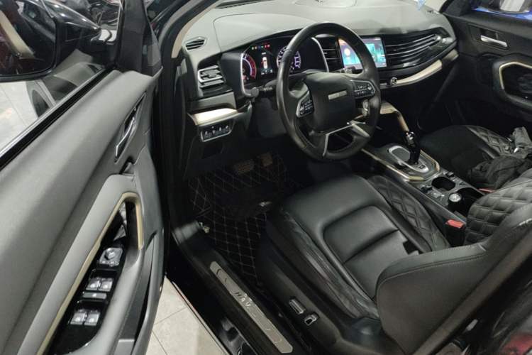 Used Haval H6 2020 2.0 GDIT Automatic Platinum Champion Edition Driver Seat