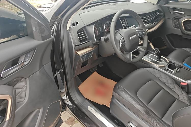 Used Haval H6 2020 1.5 GDIT Automatic Platinum Champion Edition Driver Seat