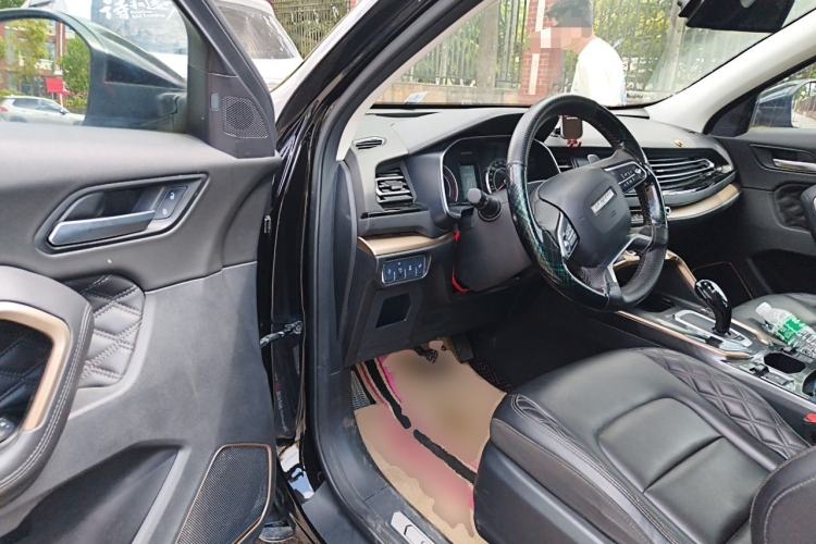Used Haval H6 2020 1.5 GDIT Automatic Platinum Champion Edition Driver Seat