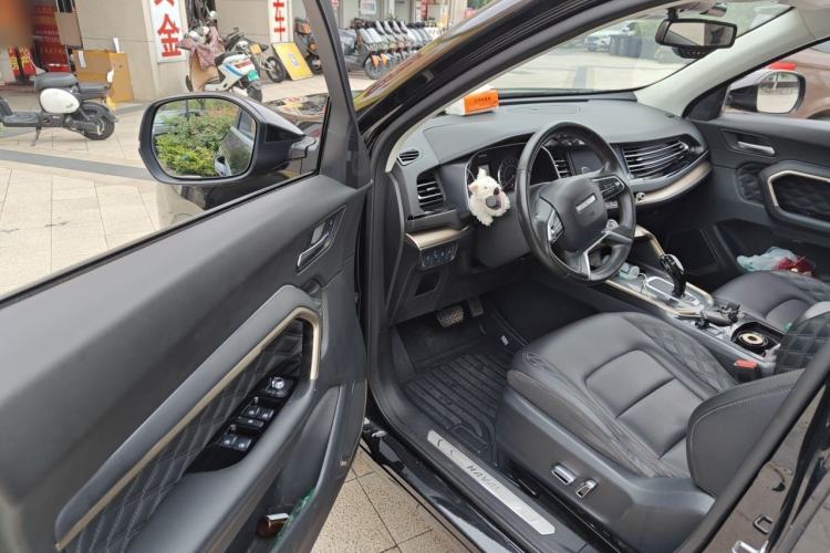 Used Haval H6 2020 1.5 GDIT Automatic Platinum Champion Edition Driver Seat