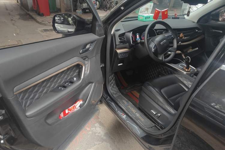Used Haval H6 2020 1.5 GDIT Automatic Platinum Champion Edition Driver Seat