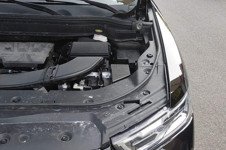 Used Haval H6 2020 1.5 GDIT Automatic Platinum Champion Edition Engine Bay Left