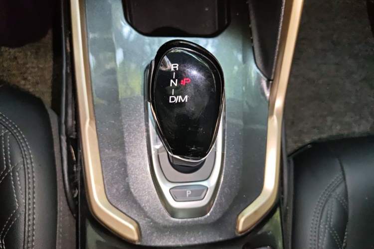 Used Haval H6 2020 1.5 GDIT Automatic Platinum Champion Edition Gear Lever