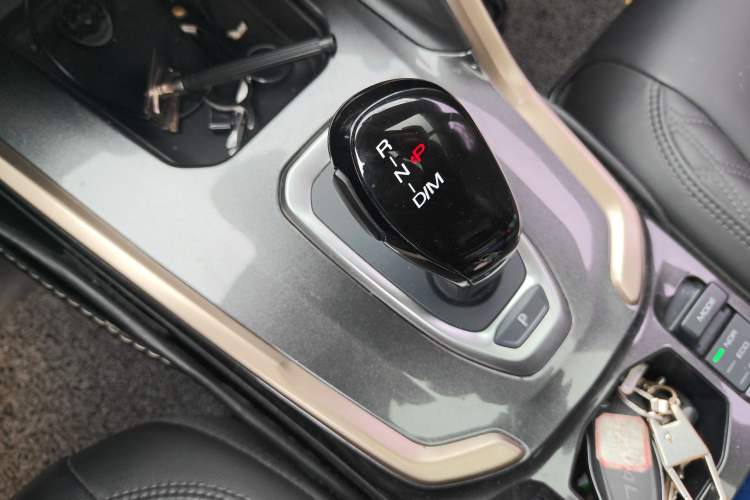 Used Haval H6 2020 1.5 GDIT Automatic Platinum Champion Edition Gear Lever