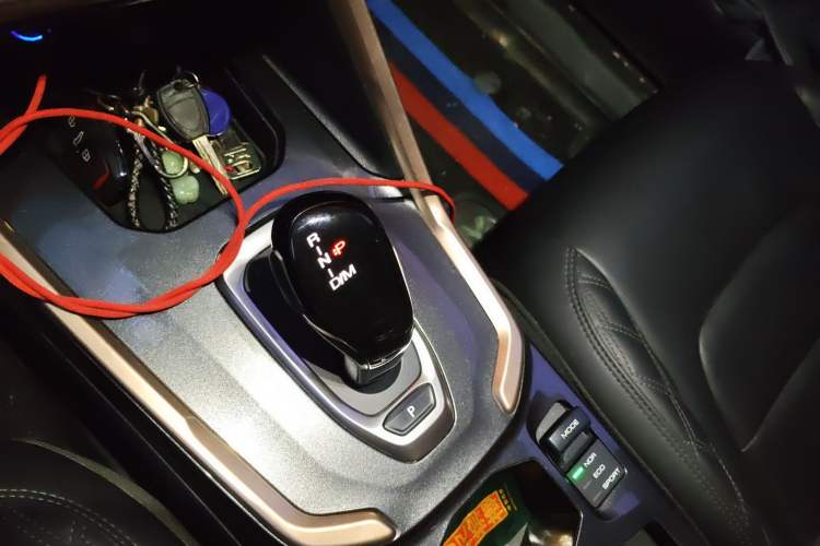 Used Haval H6 2020 1.5 GDIT Automatic Platinum Urban Edition Gear Lever