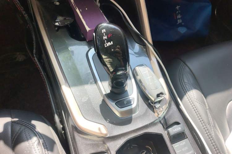 Used Haval H6 2020 1.5 GDIT Automatic Platinum Urban Edition Gear Lever