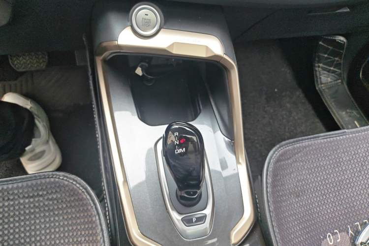 Used Haval H6 2020 1.5 GDIT Automatic Platinum Champion Edition Gear Lever