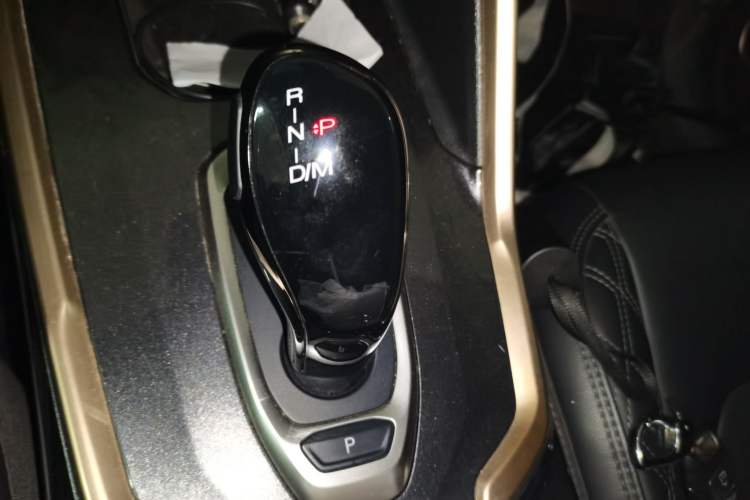 Used Haval H6 2020 1.5 GDIT Automatic Platinum Supreme Edition Gear Lever