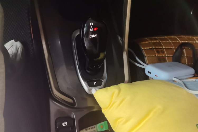 Used Haval H6 2020 1.5 GDIT Automatic Platinum Champion Edition Gear Lever