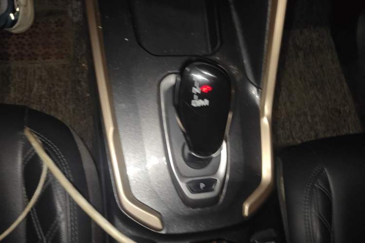 Used Haval H6 2020 1.5 GDIT Automatic Platinum Champion Edition Gear Lever