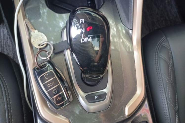 Used Haval H6 2020 1.5 GDIT Automatic Platinum Champion Edition Gear Lever