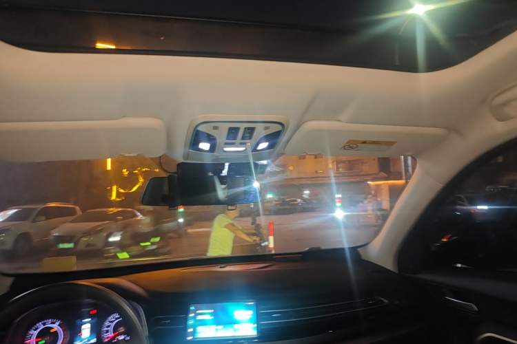 Used Haval H6 2020 1.5 GDIT Automatic Platinum Urban Edition Headliner