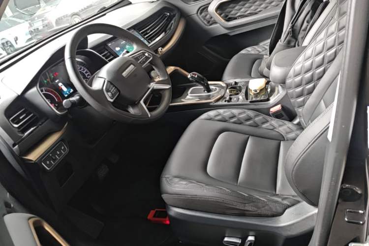 Used Haval H6 2020 2.0 GDIT Automatic Platinum Champion Edition Left Front Seat