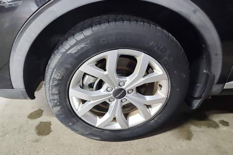 Used Haval H6 2020 1.5 GDIT Automatic Platinum Urban Edition Left Front Wheel Hub