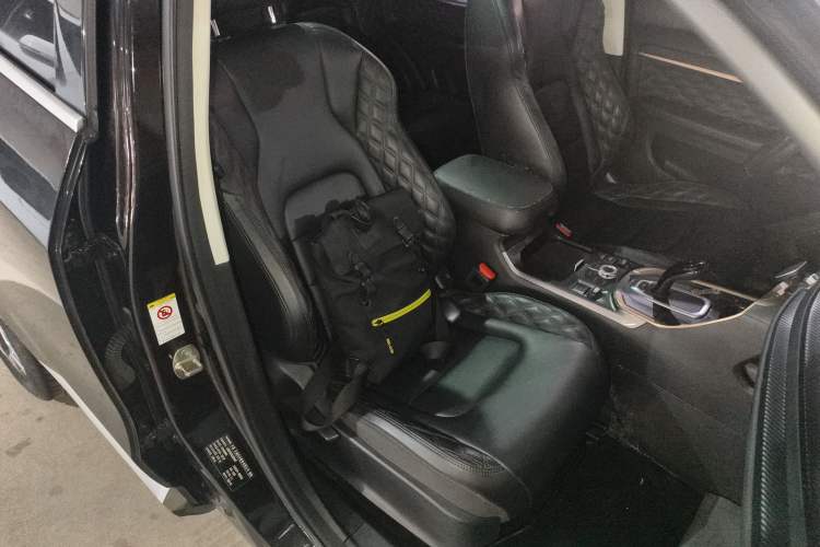Used Haval H6 2020 1.5 GDIT Automatic Platinum Luxury Edition Right Front Seat