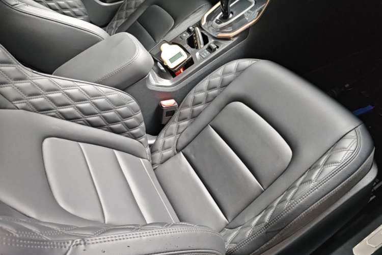 Used Haval H6 2020 2.0 GDIT Automatic Platinum Champion Edition Right Front Seat