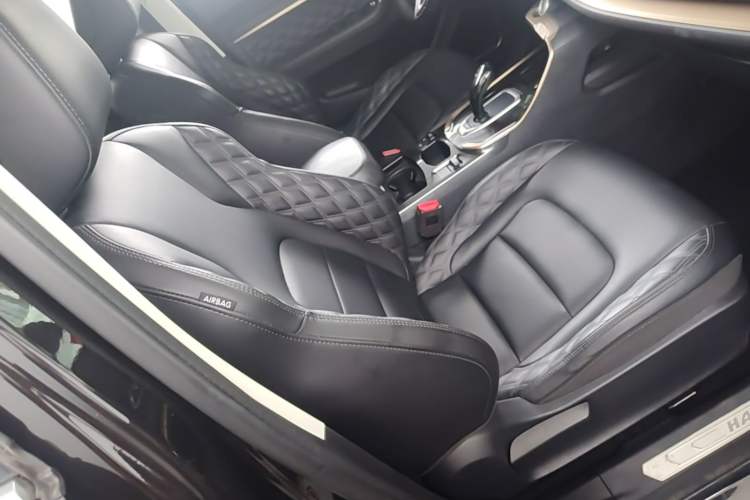 Used Haval H6 2020 1.5 GDIT Automatic Platinum Champion Edition Right Front Seat