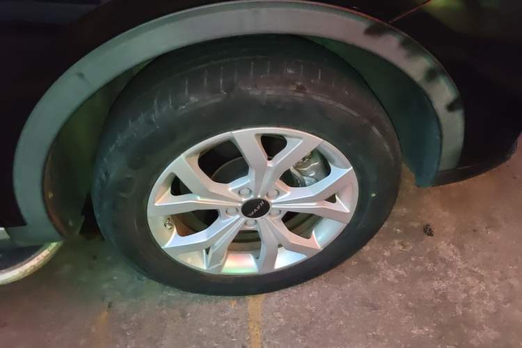Used Haval H6 2020 1.5 GDIT Automatic Platinum Urban Edition Right Front Wheel Hub