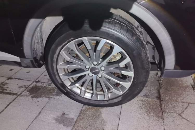 Used Haval H6 2020 1.5 GDIT Automatic Platinum Champion Edition Right Front Wheel Hub
