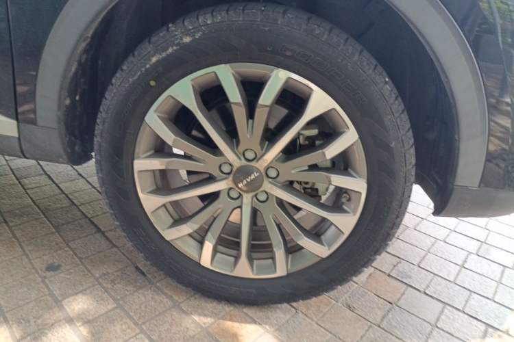 Used Haval H6 2020 1.5 GDIT Automatic Platinum Champion Edition Right Front Wheel Hub
