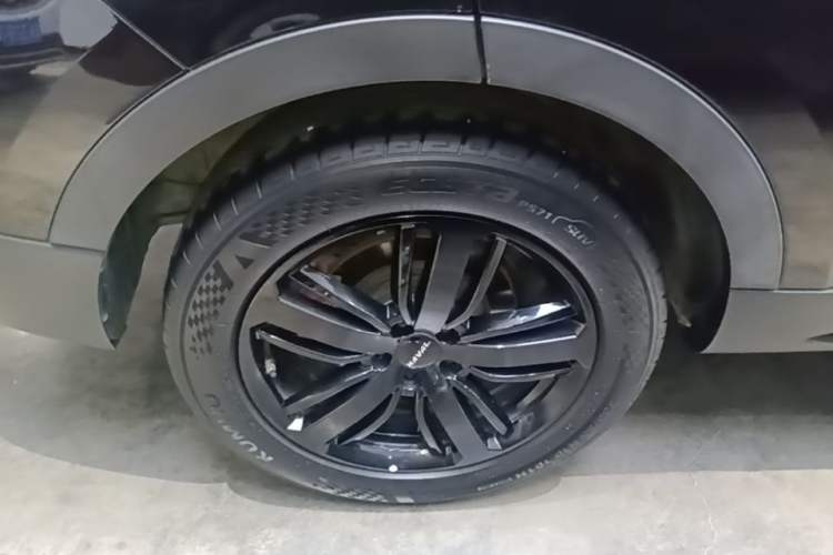 Used Haval H6 2020 2.0 GDIT Automatic GT Power Edition Right Rear Wheel Hub