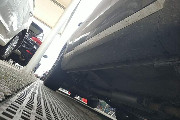 Used Haval H6 2020 1.5 GDIT Automatic Platinum Champion Edition Right Side Sill