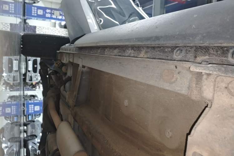 Used Haval H6 2020 2.0 GDIT Automatic Platinum Champion Edition Right Side Sill