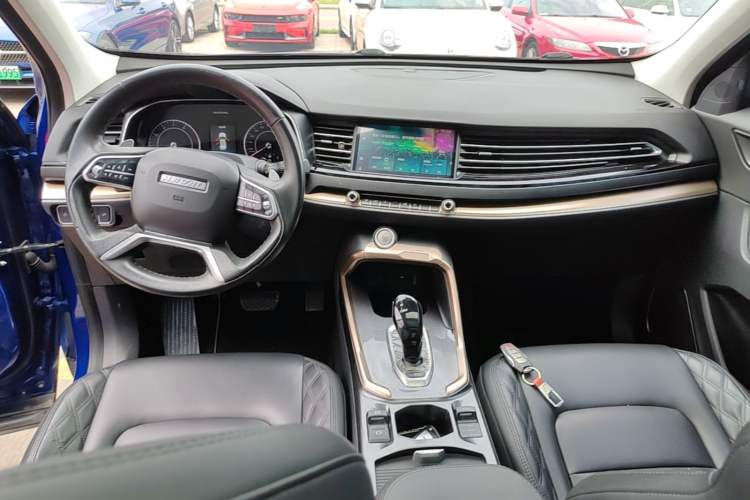 Used Haval H6 2020 1.5 GDIT Automatic Platinum Champion Edition Center Console