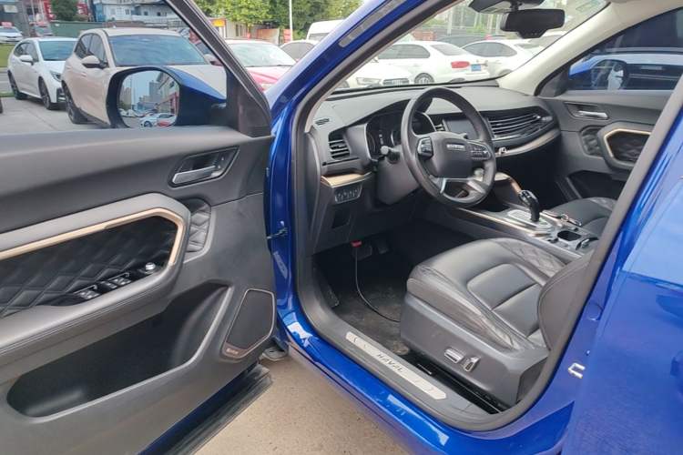 Used Haval H6 2020 1.5 GDIT Automatic Platinum Champion Edition Driver Seat