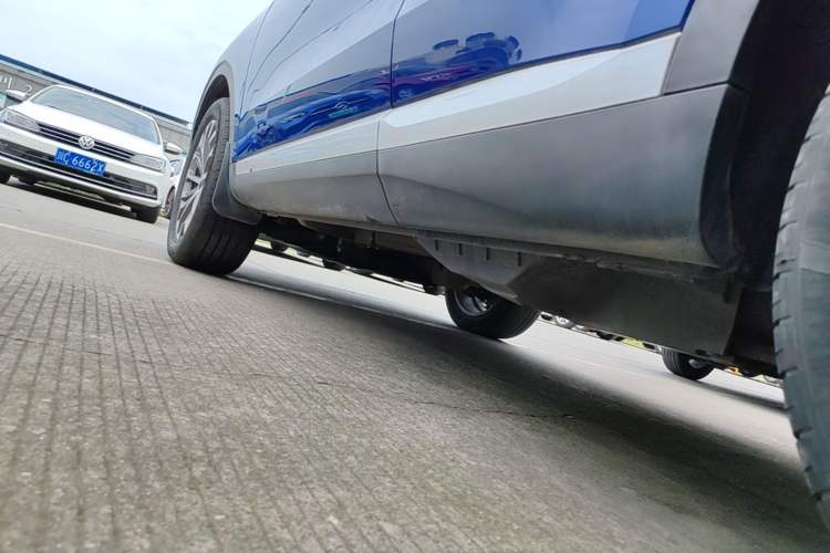 Used Haval H6 2020 1.5 GDIT Automatic Platinum Champion Edition Left Side Sill