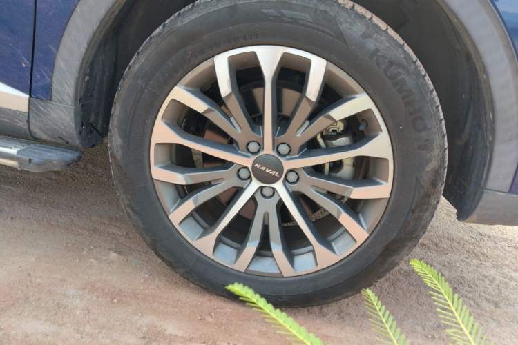 Used Haval H6 2020 1.5 GDIT Automatic Platinum Champion Edition Right Front Wheel Hub