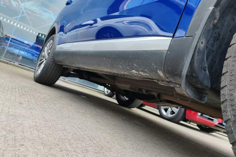 Used Haval H6 2020 1.5 GDIT Automatic Platinum Champion Edition Right Side Sill