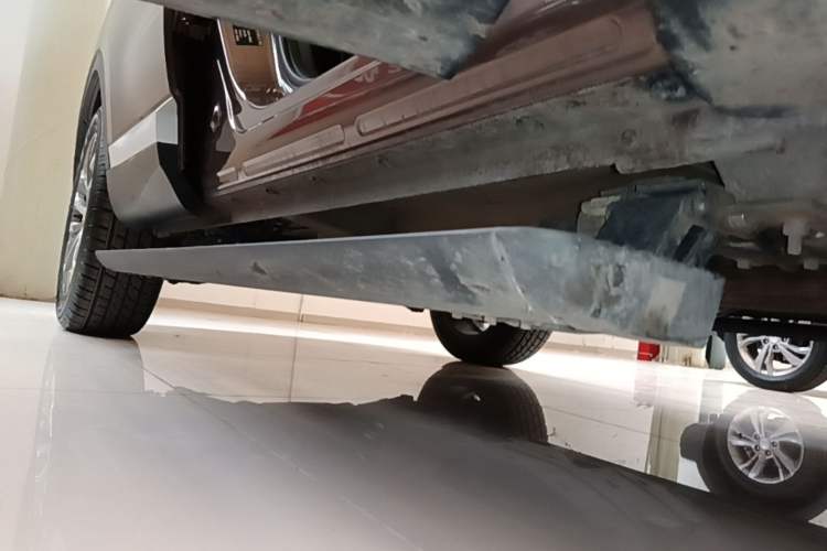 Used Haval H6 2020 1.5 GDIT Automatic Platinum Luxury Edition Right Side Sill