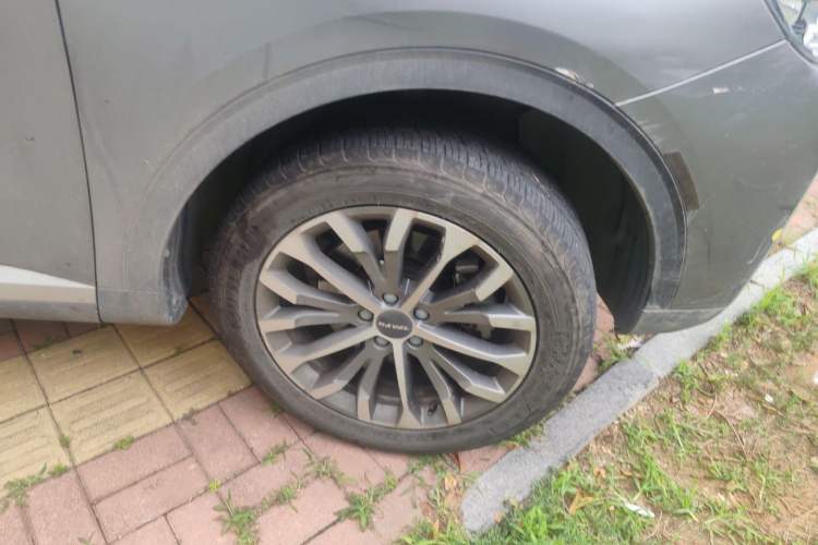 Used Haval H6 2020 2.0 GDIT Automatic Platinum Champion Edition Right Front Wheel Hub
