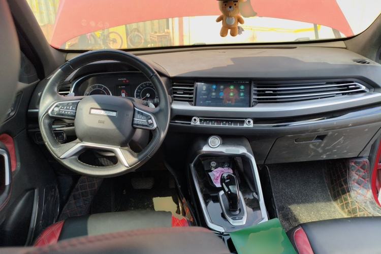 Used Haval H6 2020 2.0 GDIT Automatic GT Champion Edition Center Console