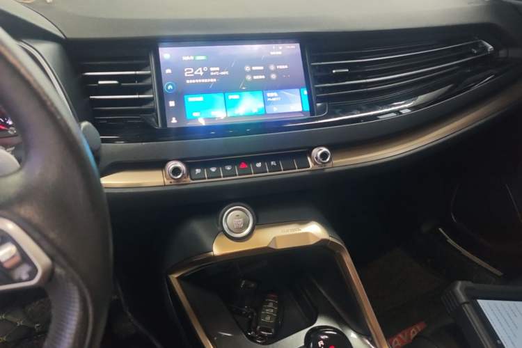 Used Haval H6 2020 1.5 GDIT Automatic Platinum Champion Edition Audio And AC Panel