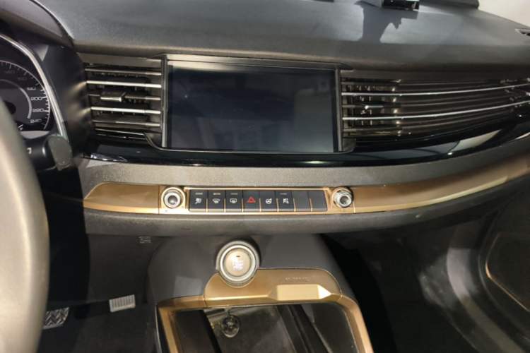 Used Haval H6 2020 1.5 GDIT Automatic Platinum Champion Edition Audio And AC Panel