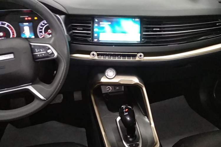 Used Haval H6 2020 1.5 GDIT Automatic Platinum Urban Edition Audio And AC Panel