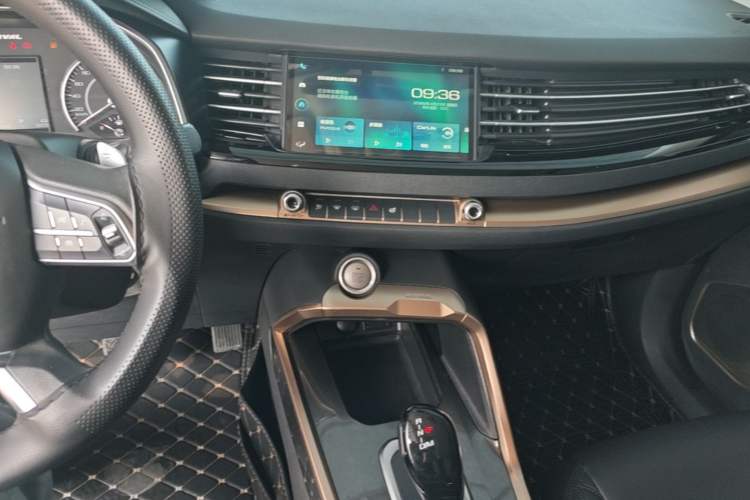 Used Haval H6 2020 1.5 GDIT Automatic Platinum Urban Edition Audio And AC Panel
