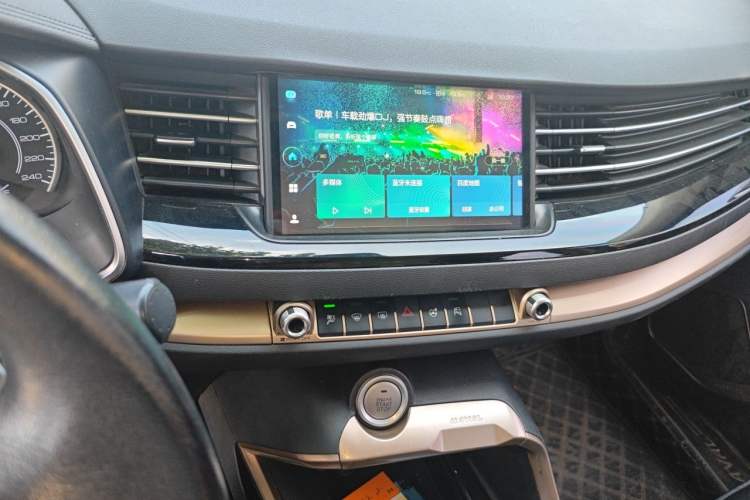 Used Haval H6 2020 1.5 GDIT Automatic Platinum Urban Edition Audio And AC Panel