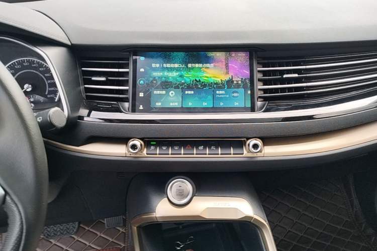 Used Haval H6 2020 1.5 GDIT Automatic Platinum Champion Edition Audio And AC Panel