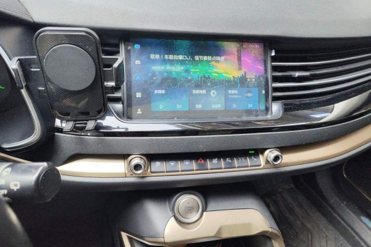 Used Haval H6 2020 1.5 GDIT Automatic Platinum Luxury Edition Audio And AC Panel
