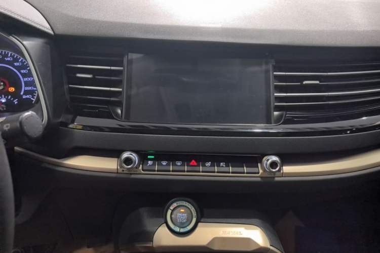 Used Haval H6 2020 2.0 GDIT Automatic Platinum Champion Edition Audio And AC Panel