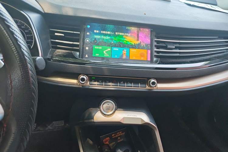 Used Haval H6 2020 1.5 GDIT Automatic Platinum Champion Edition Audio And AC Panel