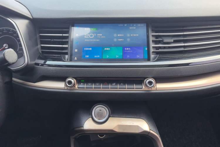 Used Haval H6 2020 1.5 GDIT Automatic Platinum Champion Edition Audio And AC Panel