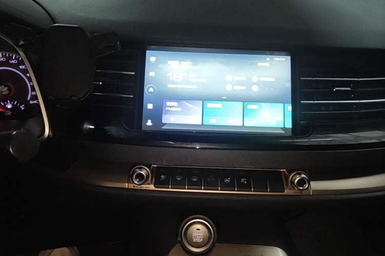 Used Haval H6 2020 1.5 GDIT Automatic Platinum Champion Edition Audio And AC Panel