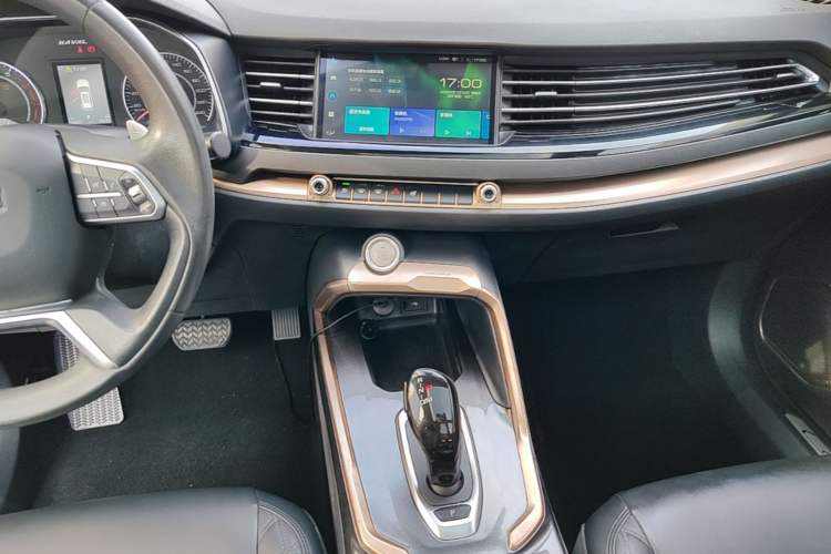 Used Haval H6 2020 1.5 GDIT Automatic Platinum Urban Edition Audio And AC Panel