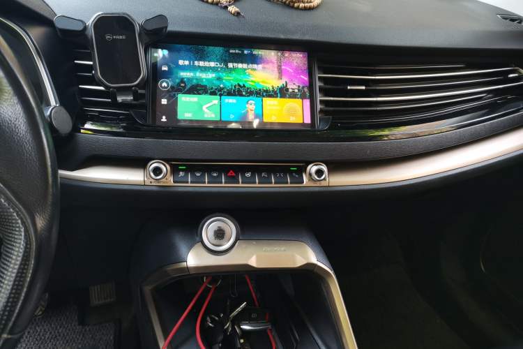 Used Haval H6 2020 1.5 GDIT Automatic Platinum Luxury Edition Audio And AC Panel