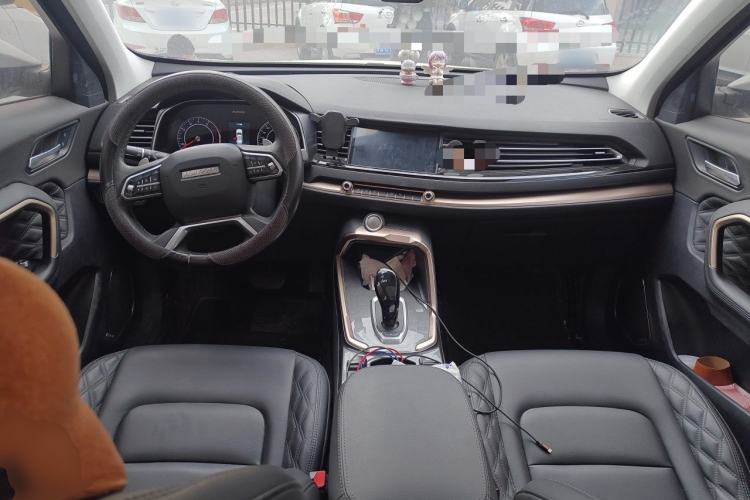 Used Haval H6 2020 1.5 GDIT Automatic Platinum Champion Edition Center Console