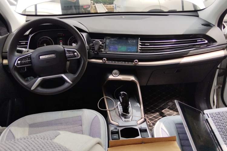 Used Haval H6 2020 1.5 GDIT Automatic Platinum Urban Edition Center Console